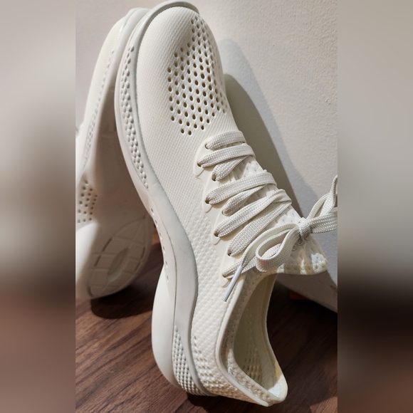 Women's Crocs LiteRide 360 Sneakers, Size 11 - Picture 10 of 15